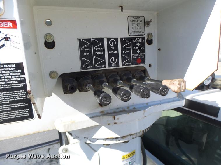 image for item DA3344 2007 Ford F550 bucket truck