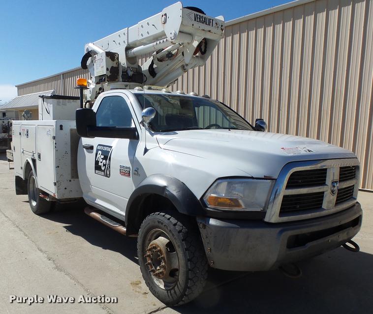 image for item DA3345 2011 Dodge Ram 5500 bucket truck