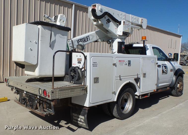 image for item DA3345 2011 Dodge Ram 5500 bucket truck