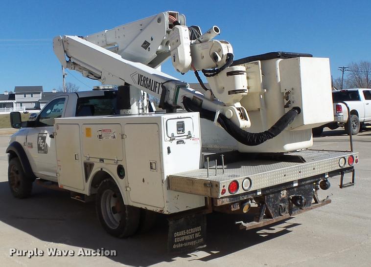 image for item DA3345 2011 Dodge Ram 5500 bucket truck