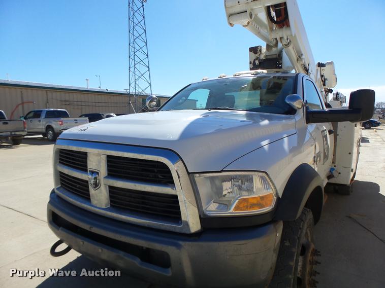 image for item DA3345 2011 Dodge Ram 5500 bucket truck