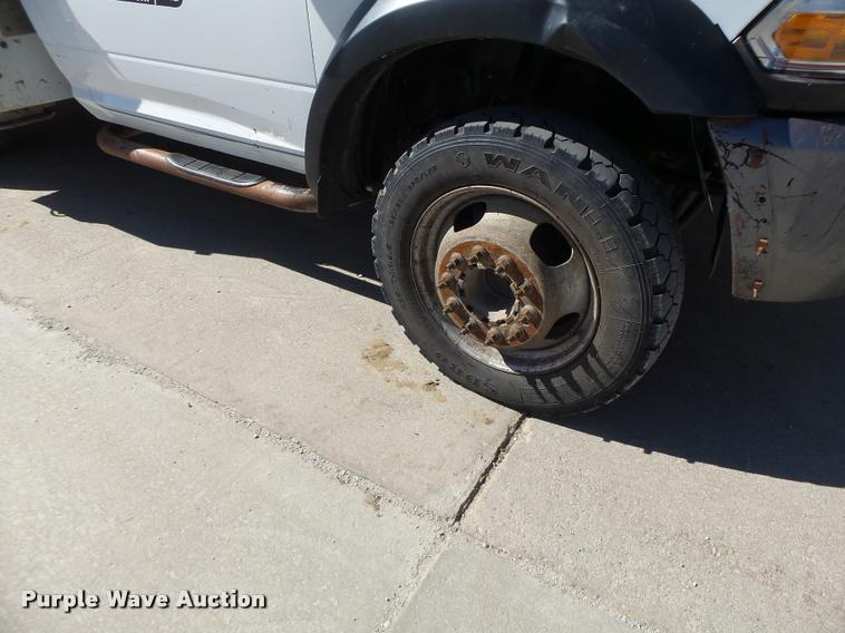 image for item DA3345 2011 Dodge Ram 5500 bucket truck