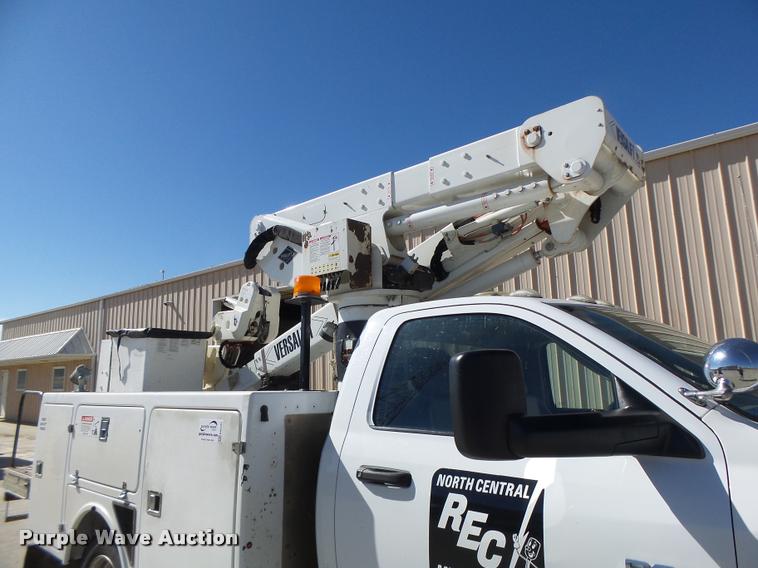 image for item DA3345 2011 Dodge Ram 5500 bucket truck