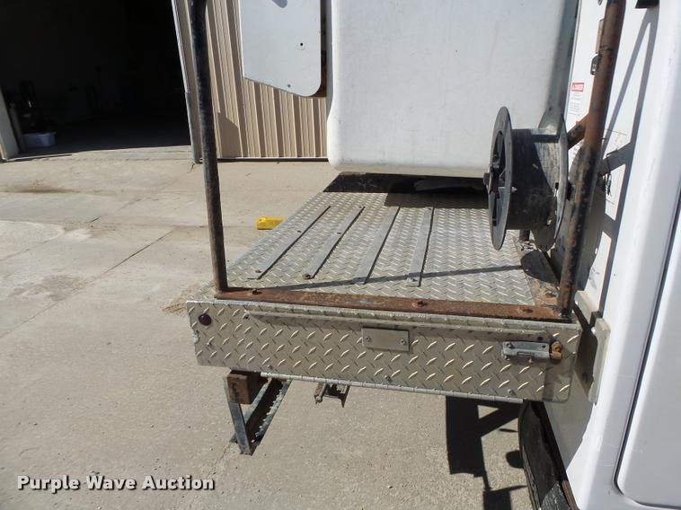 image for item DA3345 2011 Dodge Ram 5500 bucket truck