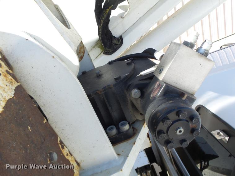 image for item DA3345 2011 Dodge Ram 5500 bucket truck