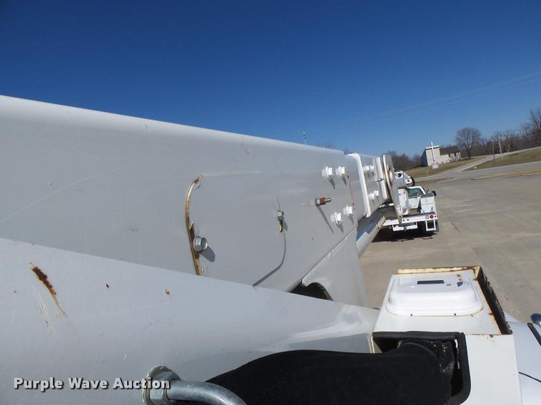 image for item DA3345 2011 Dodge Ram 5500 bucket truck