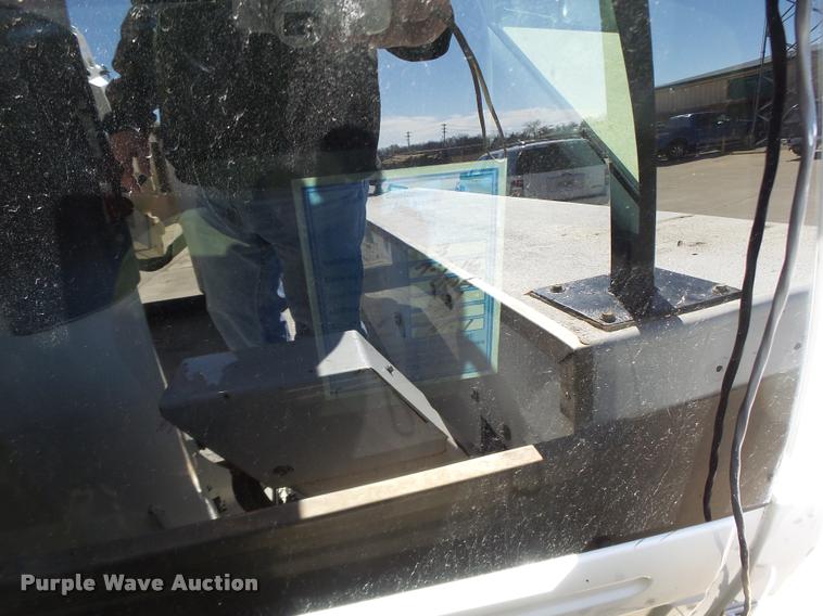 image for item DA3345 2011 Dodge Ram 5500 bucket truck