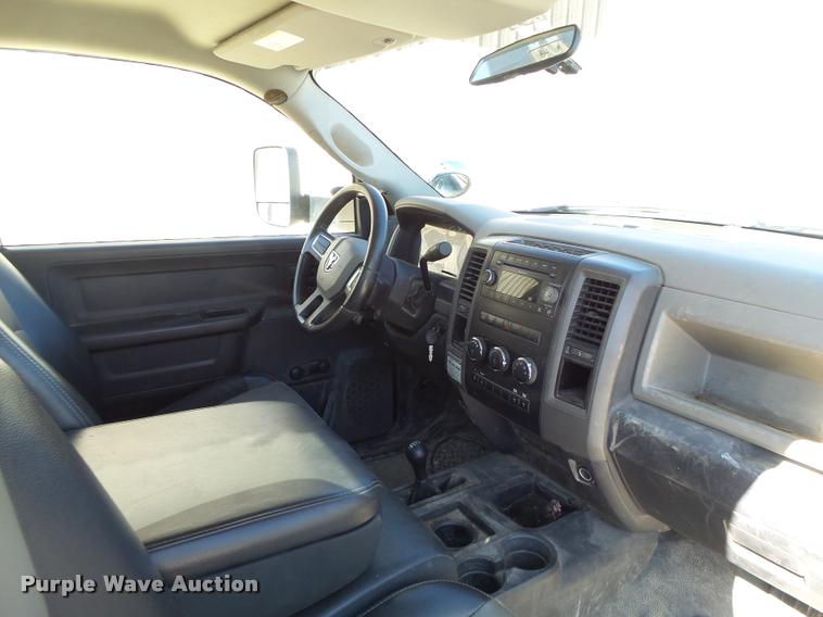 image for item DA3345 2011 Dodge Ram 5500 bucket truck