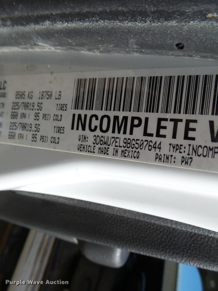 image for item DA3345 2011 Dodge Ram 5500 bucket truck