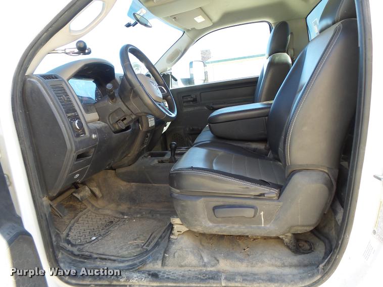 image for item DA3345 2011 Dodge Ram 5500 bucket truck