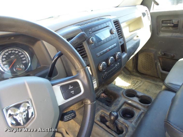 image for item DA3345 2011 Dodge Ram 5500 bucket truck