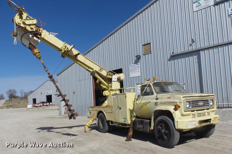 image for item DA3367 1979 Chevrolet C70 digger derrick truck