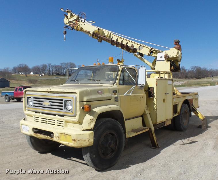 image for item DA3367 1979 Chevrolet C70 digger derrick truck