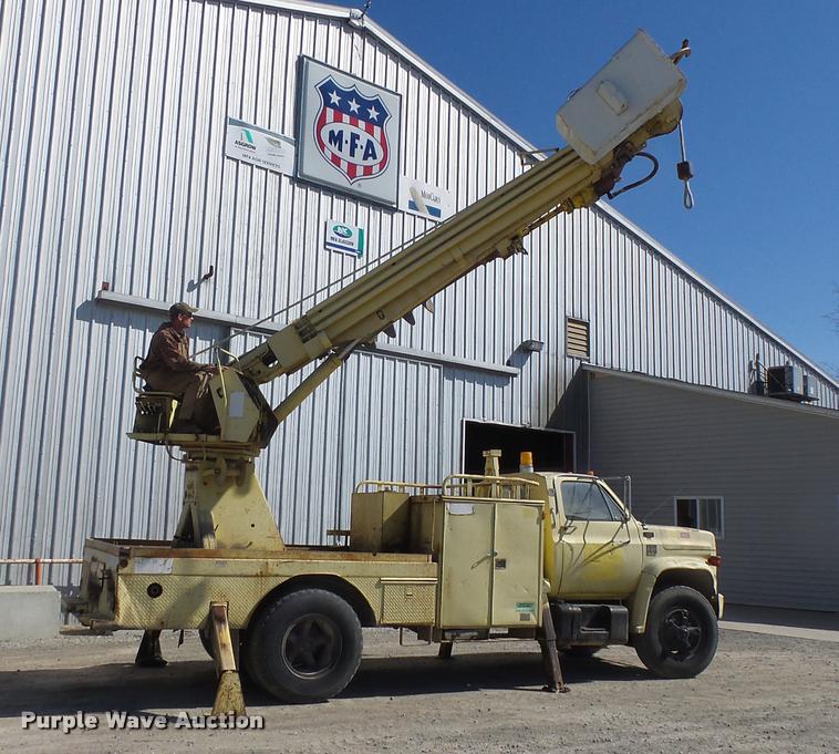 image for item DA3367 1979 Chevrolet C70 digger derrick truck