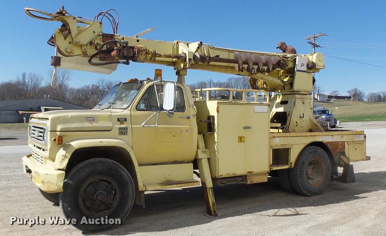 image for item DA3367 1979 Chevrolet C70 digger derrick truck