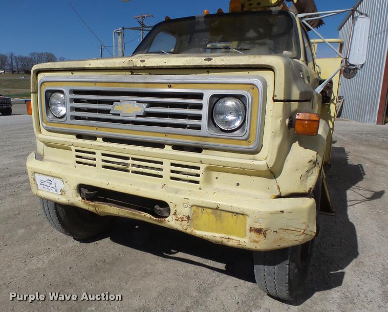image for item DA3367 1979 Chevrolet C70 digger derrick truck