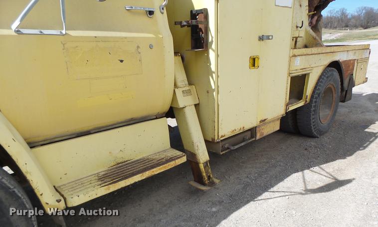 image for item DA3367 1979 Chevrolet C70 digger derrick truck