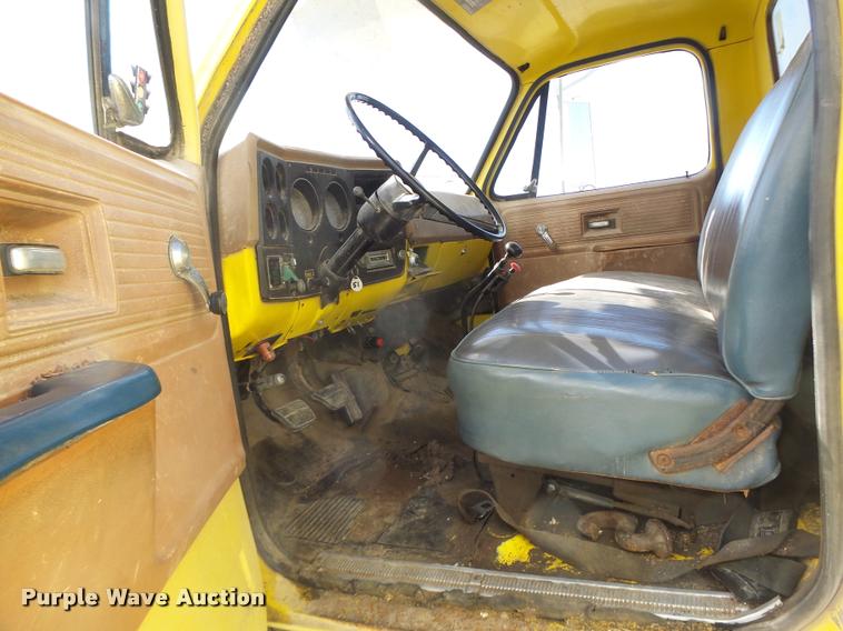 image for item DA3367 1979 Chevrolet C70 digger derrick truck