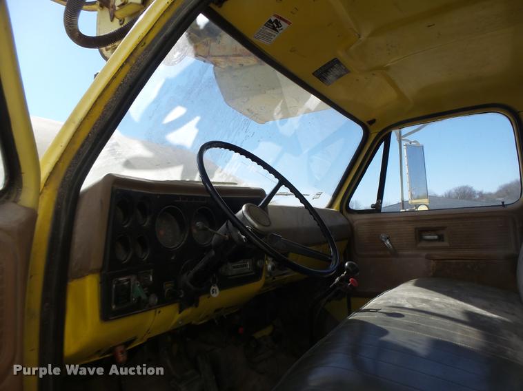 image for item DA3367 1979 Chevrolet C70 digger derrick truck