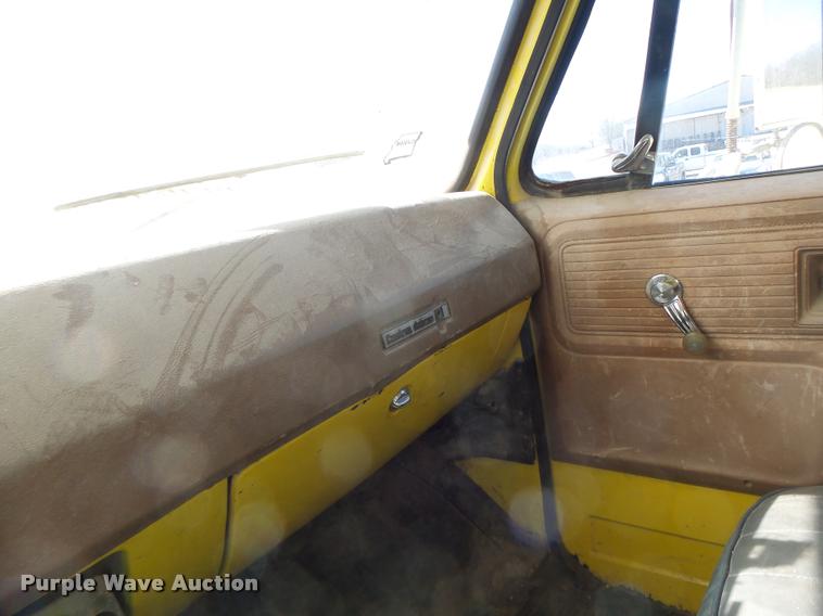 image for item DA3367 1979 Chevrolet C70 digger derrick truck