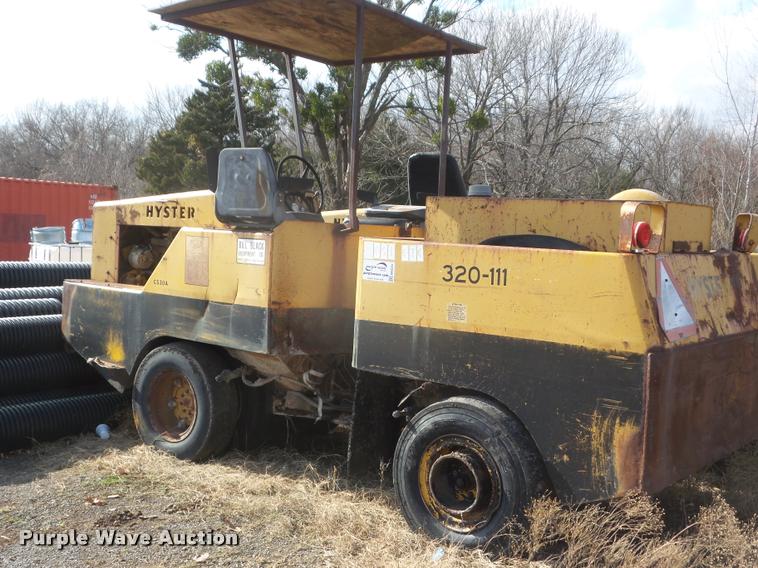 image for item DA5224 Hyster C530A pneumatic roller