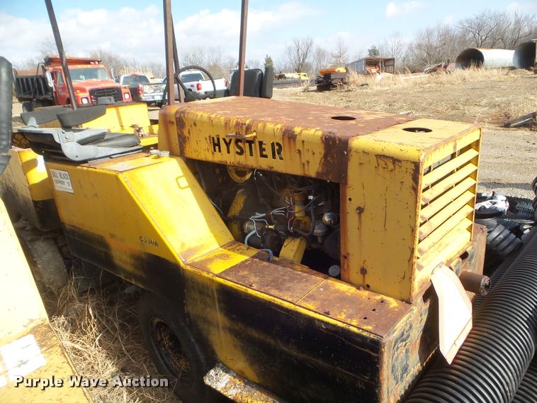 image for item DA5224 Hyster C530A pneumatic roller