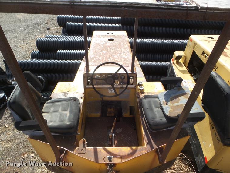 image for item DA5224 Hyster C530A pneumatic roller