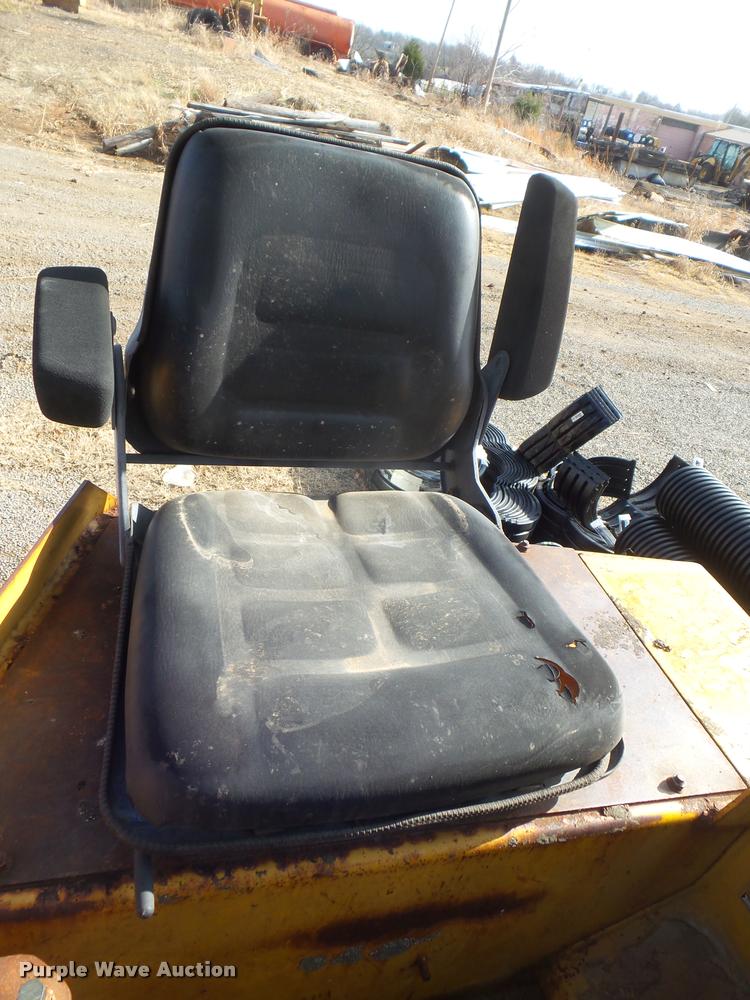 image for item DA5224 Hyster C530A pneumatic roller