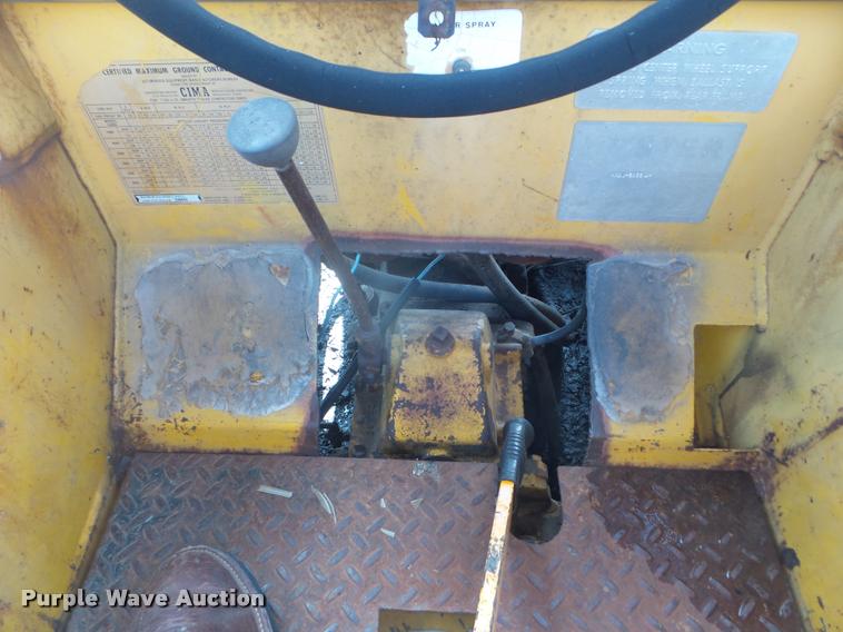 image for item DA5224 Hyster C530A pneumatic roller