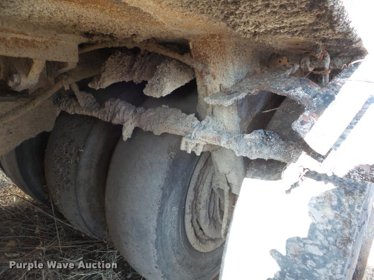 image for item DA5224 Hyster C530A pneumatic roller