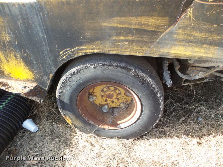 image for item DA5224 Hyster C530A pneumatic roller