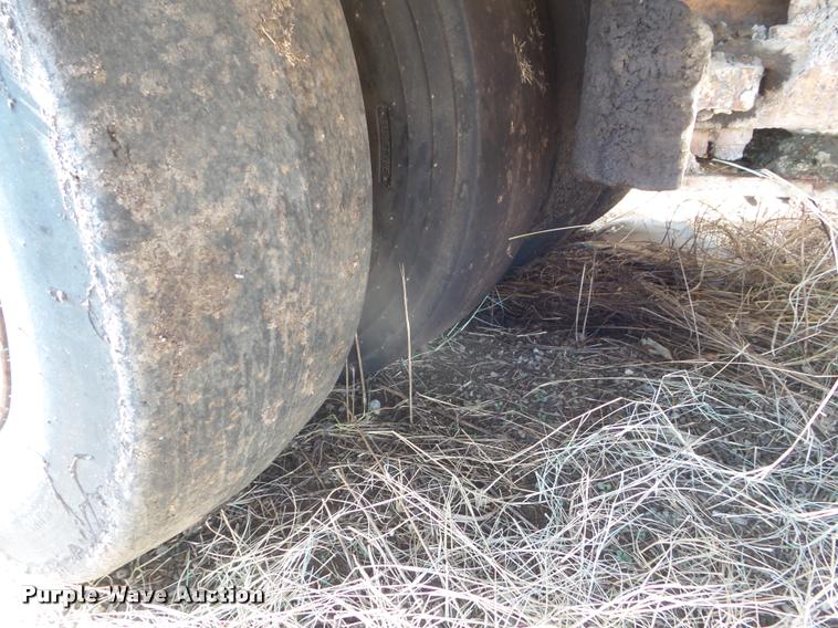 image for item DA5224 Hyster C530A pneumatic roller