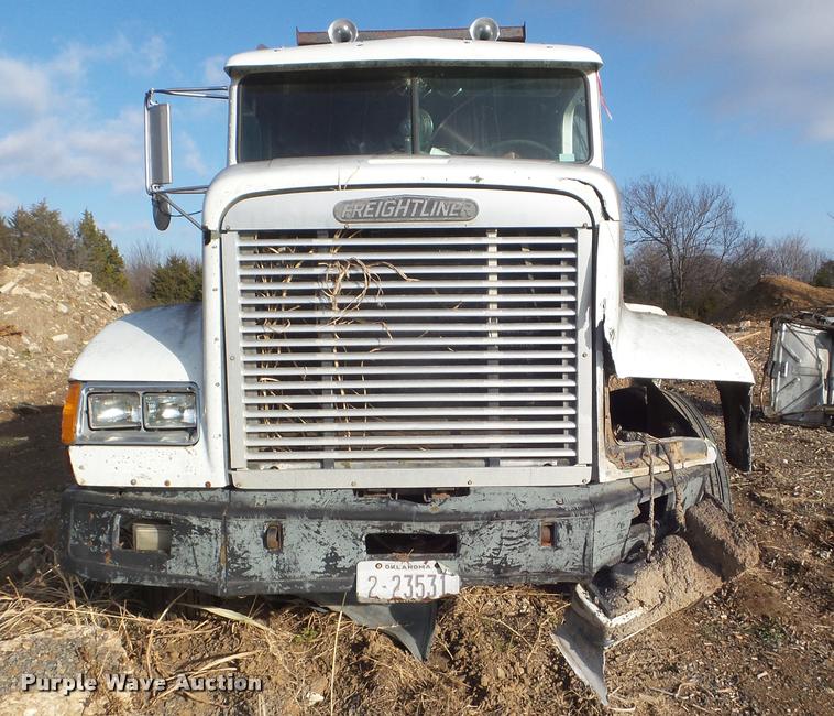 image for item DA5228 1995 Freightliner FLD112 dump truck