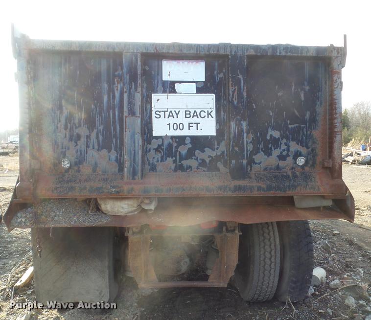 image for item DA5228 1995 Freightliner FLD112 dump truck