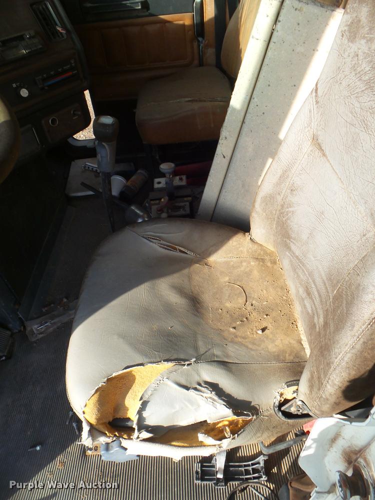 image for item DA5228 1995 Freightliner FLD112 dump truck