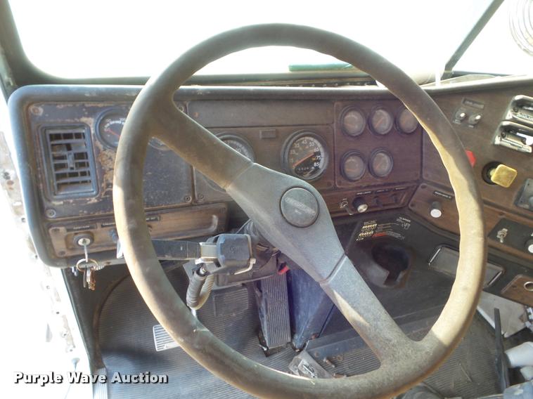 image for item DA5228 1995 Freightliner FLD112 dump truck