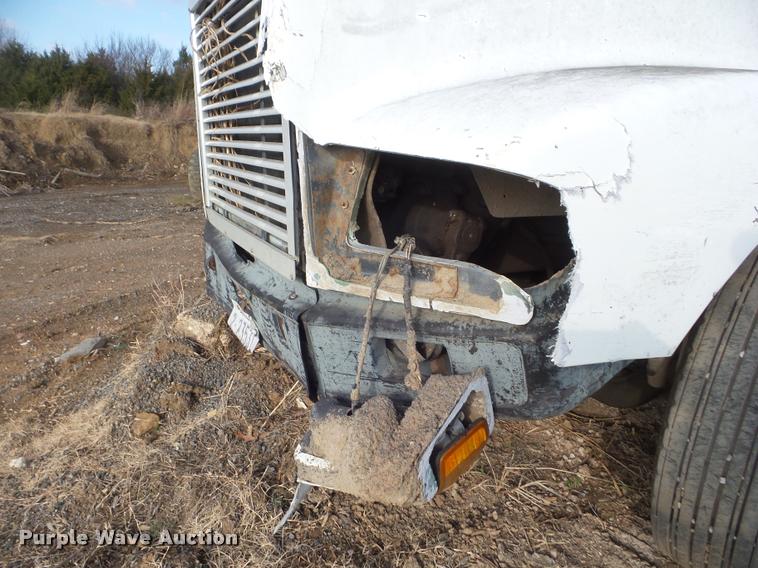 image for item DA5228 1995 Freightliner FLD112 dump truck