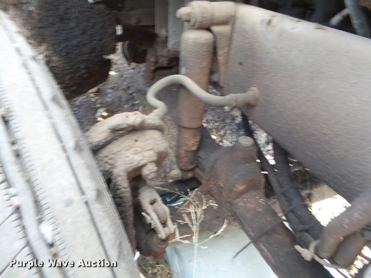 image for item DA5228 1995 Freightliner FLD112 dump truck