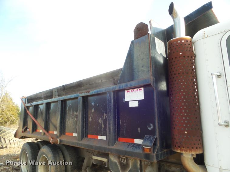 image for item DA5228 1995 Freightliner FLD112 dump truck