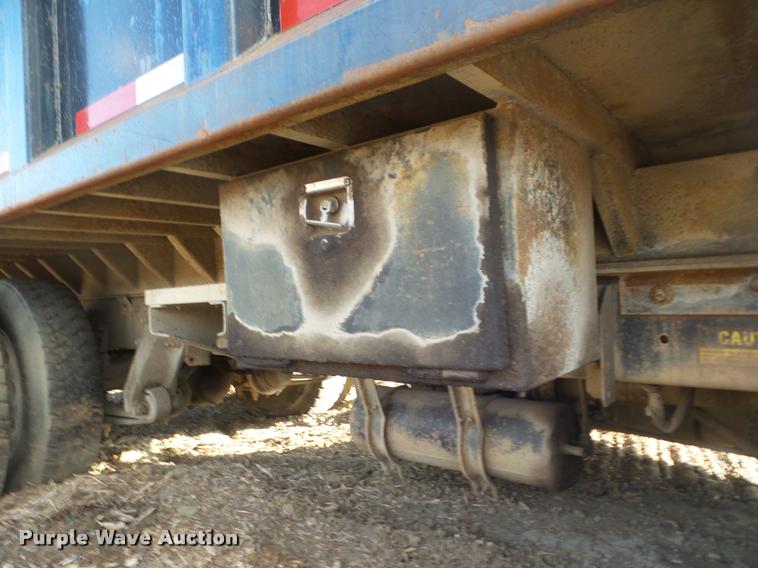 image for item DA5228 1995 Freightliner FLD112 dump truck