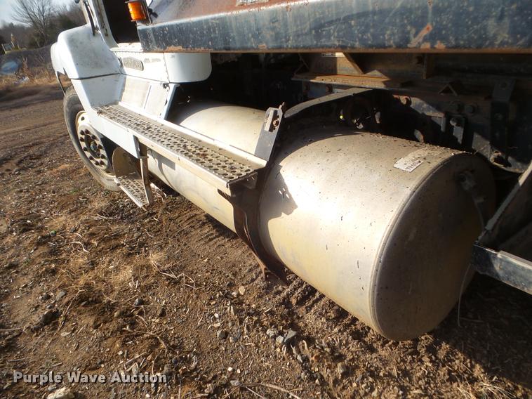 image for item DA5228 1995 Freightliner FLD112 dump truck