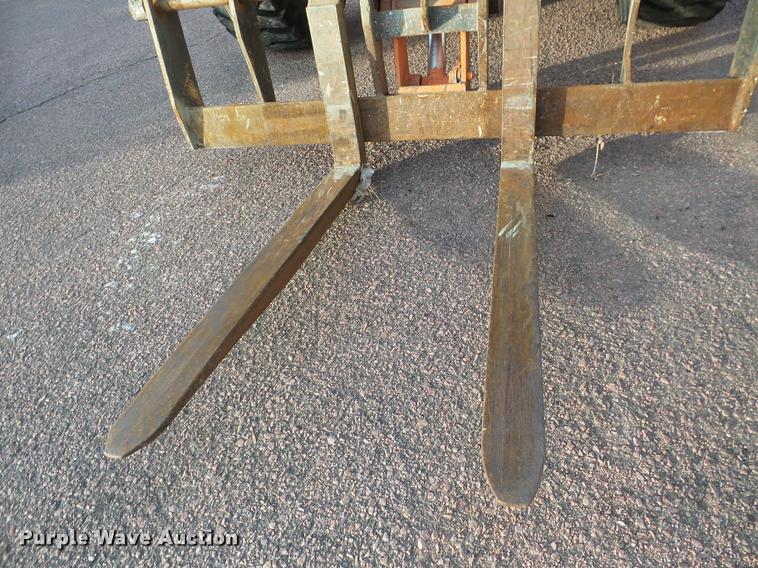 image for item DA7293 2000 Sky Trak 10542 telehandler