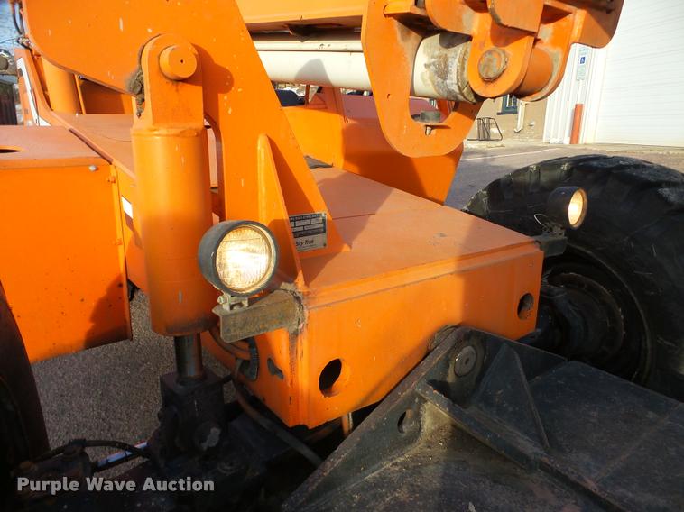image for item DA7293 2000 Sky Trak 10542 telehandler