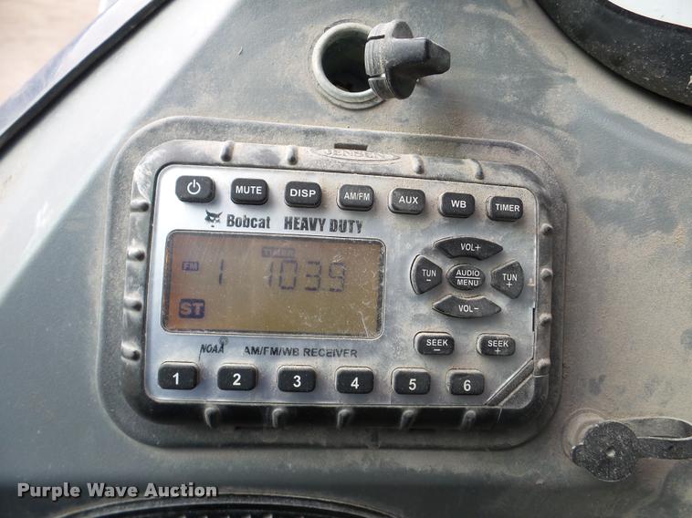 image for item DA7302 2014 Bobcat S750 skid steer