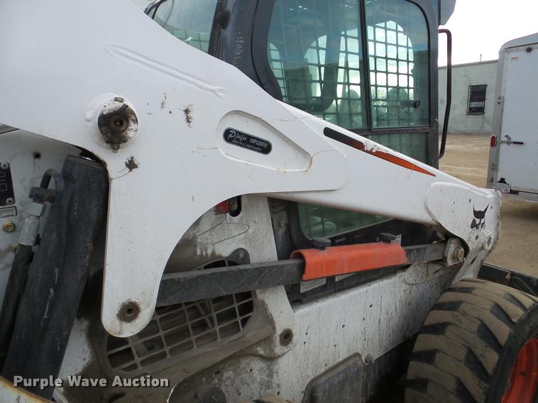 image for item DA7302 2014 Bobcat S750 skid steer