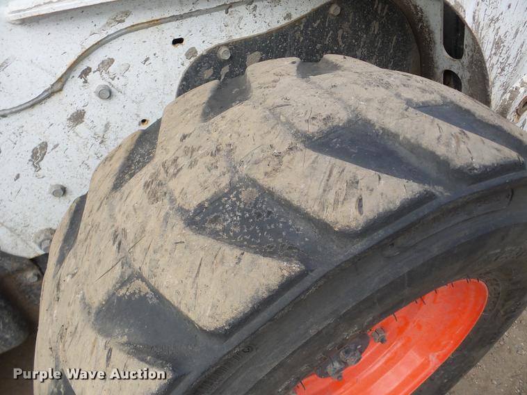 image for item DA7302 2014 Bobcat S750 skid steer