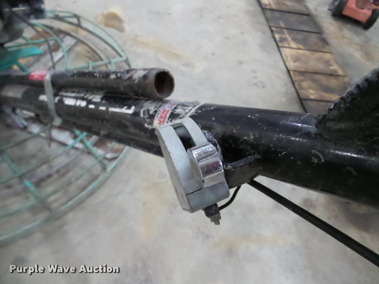 image for item DA7321 Whiteman HPLA46411H power trowel