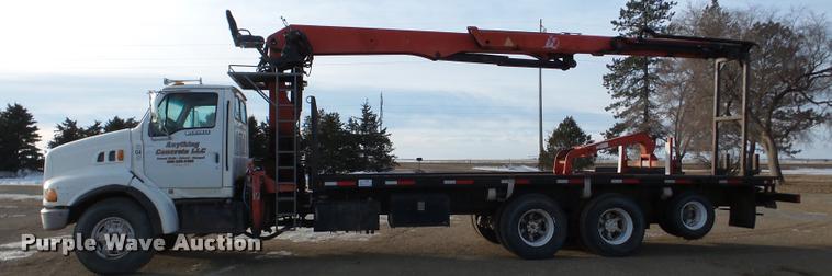 image for item DA7324 1997 Ford LT9513 Louisville 113 crane truck