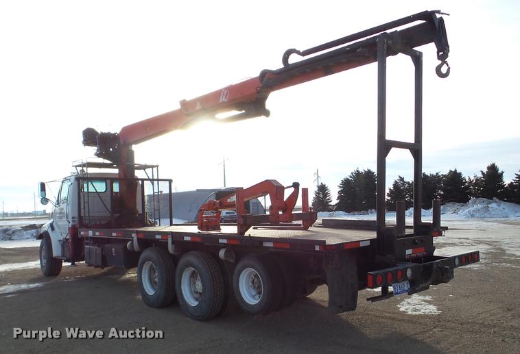 image for item DA7324 1997 Ford LT9513 Louisville 113 crane truck