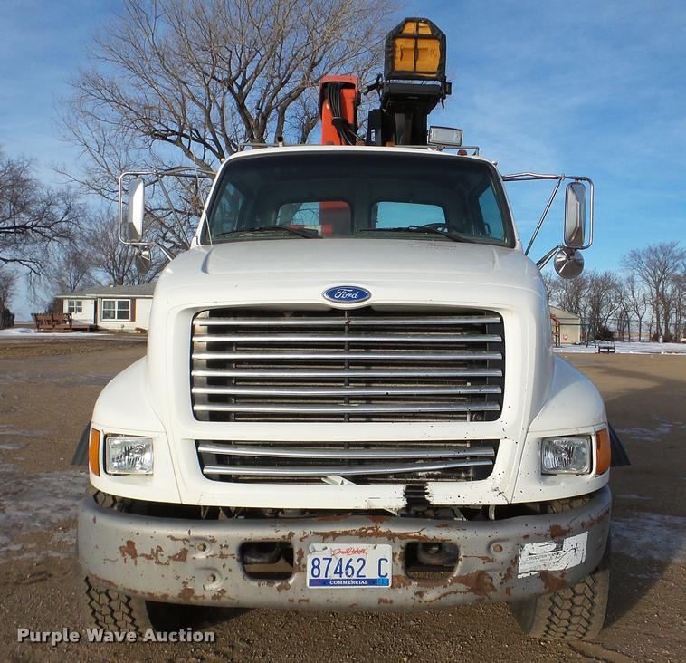 image for item DA7324 1997 Ford LT9513 Louisville 113 crane truck